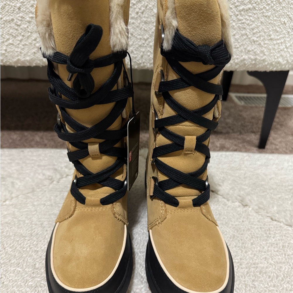 Sorel Tivoli Iv Tall waterproof boots size 8